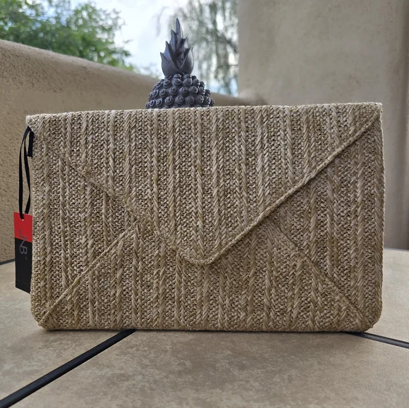 NWT Chic Woven Straw Envelope Clutch - Picture 3 of 12